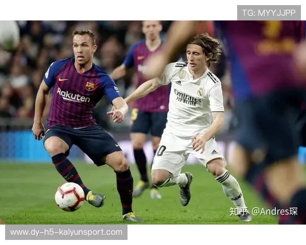 巴萨中场组织带来连续威胁，传切配合见成效